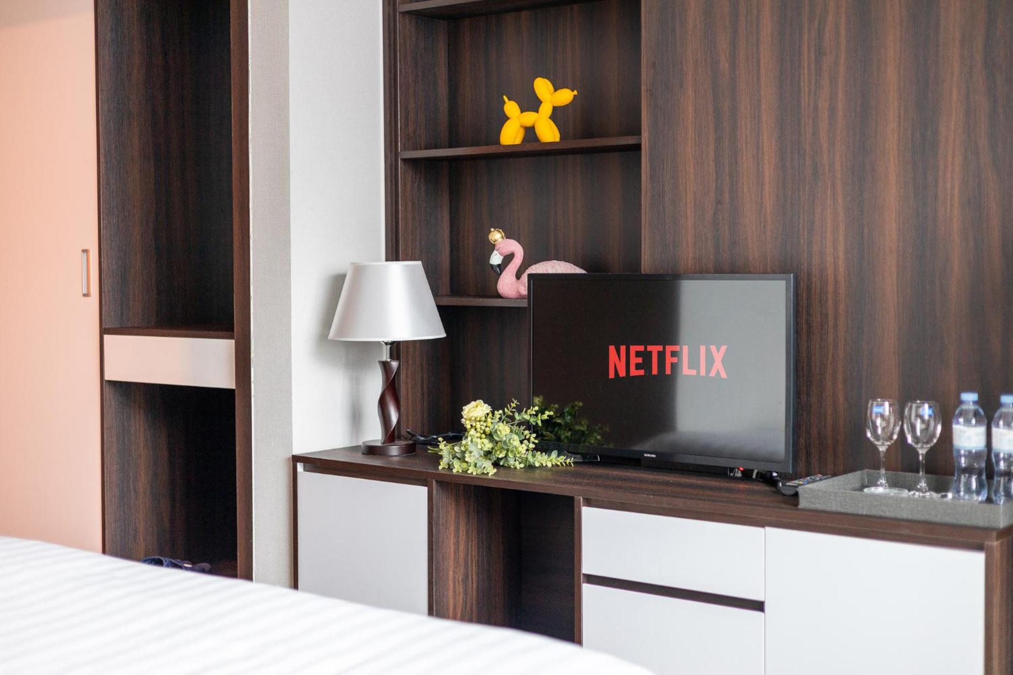 Ivy Hotel & Apartment - Stay 24H Ханой Экстерьер фото