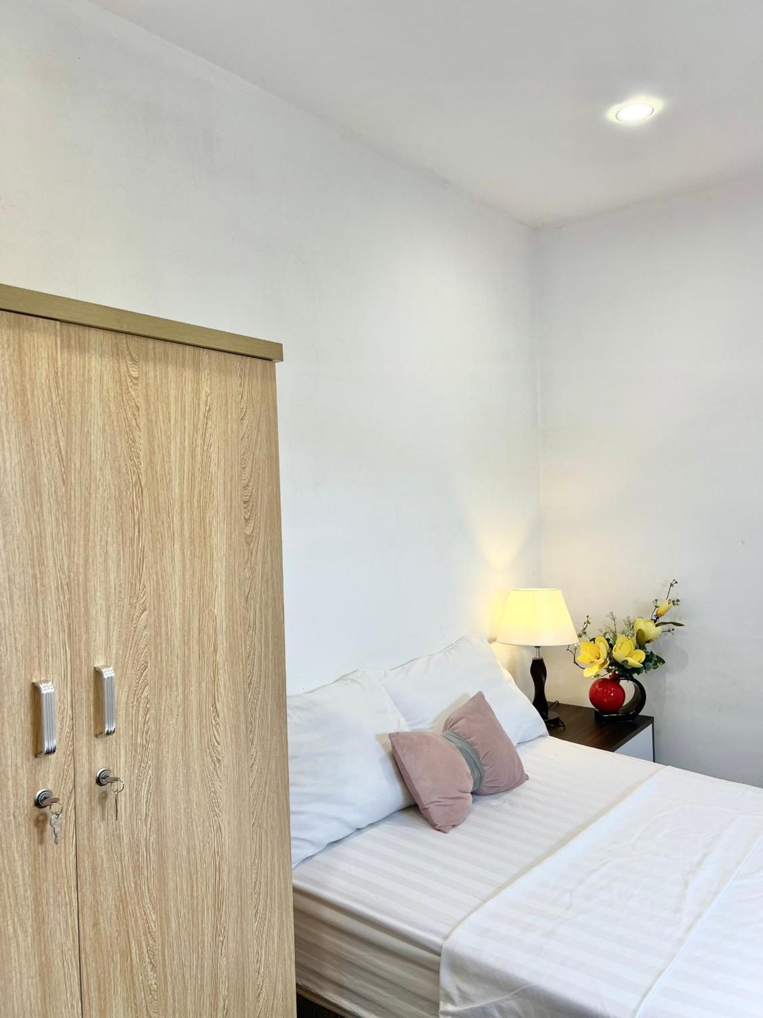 Ivy Hotel & Apartment - Stay 24H Ханой Номер фото